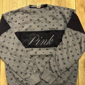 PINK Victoria's Secret Men's Sweater in Gray and Black